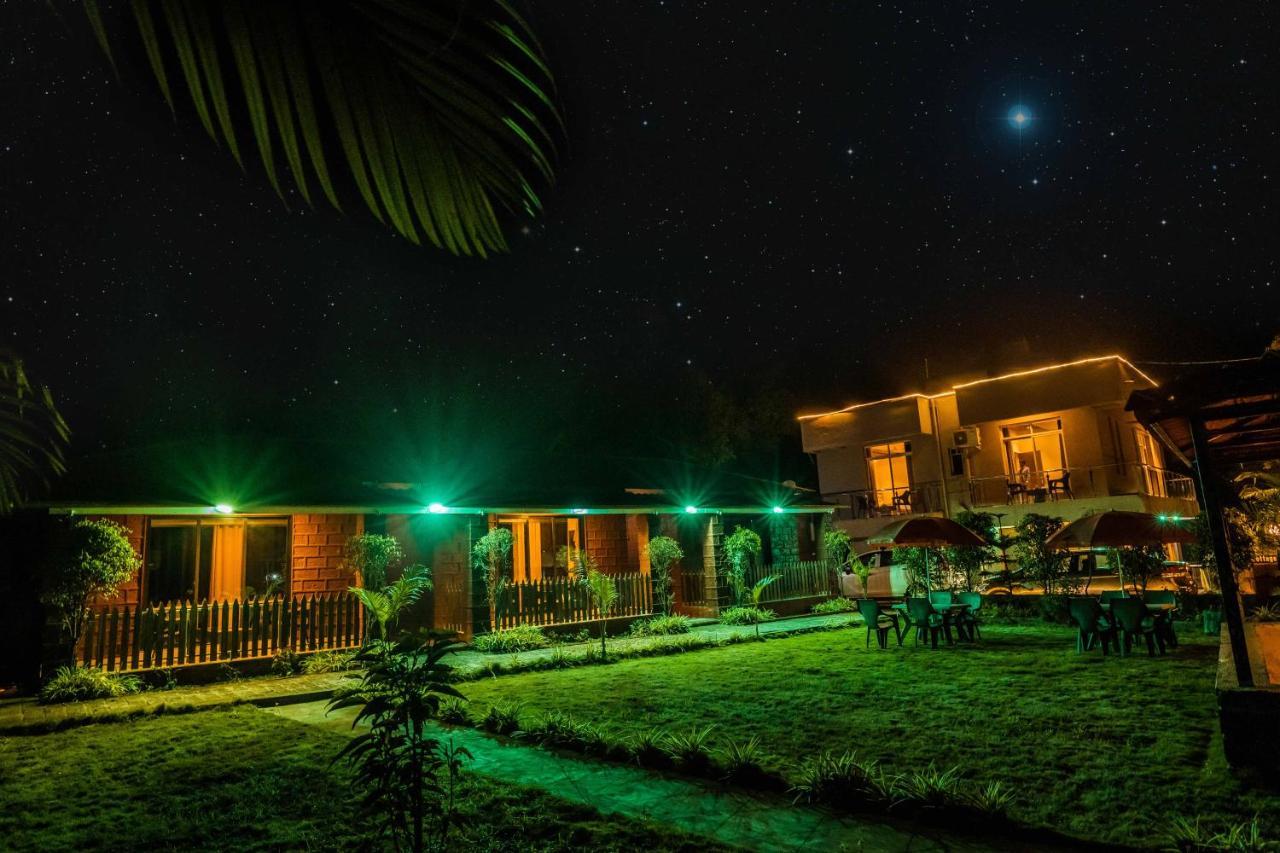 The Oak Woods Hotel Mahabaleshwar Ngoại thất bức ảnh